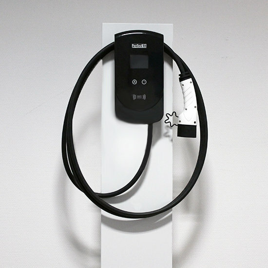 Laadpaal Suzuki Across Plug-in Hybrid met app, display, 5m kabel en RFID