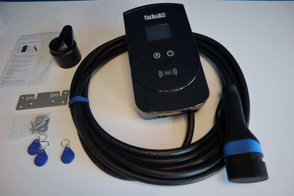Laadpaal Ford&nbsp;Transit E-Tourneo Courier max 11kW met app, display, 8m kabel en RFID