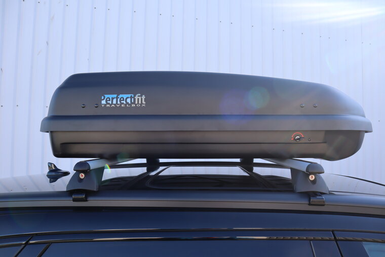 PerfectFit dakkoffer 400 liter + Nordrive dakdragers Fiat Punto Evo 5 deurs hatchback 10/2009 t/m 04/2012