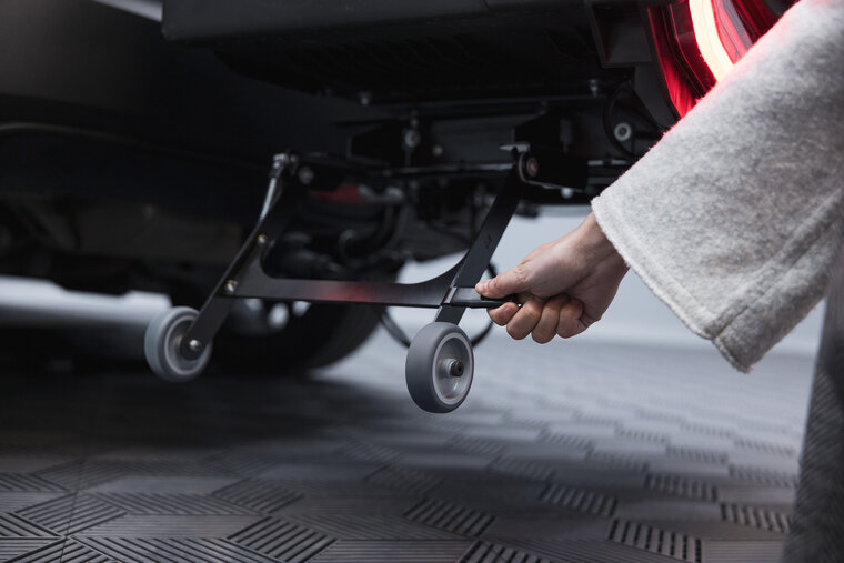 Towbox Alpha - Trekhaakkoffer zwart 330 L