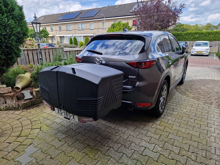 Towbox V3 - Trekhaakkoffer Zwart 400 L
