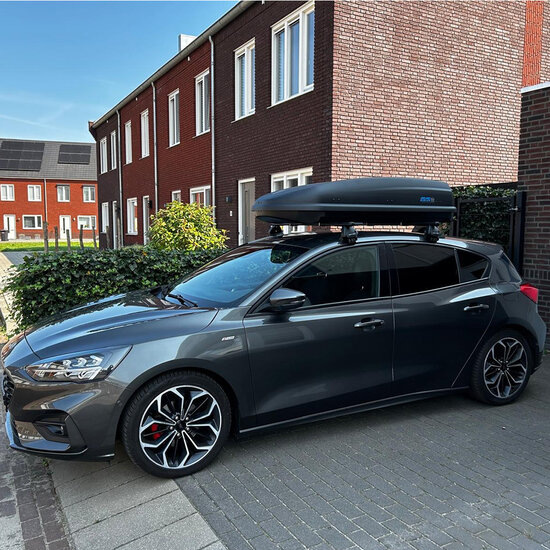 PerfectFit dakkoffer 440 liter + Nordrive dakdragers Jeep Avenger vanaf 12/2022