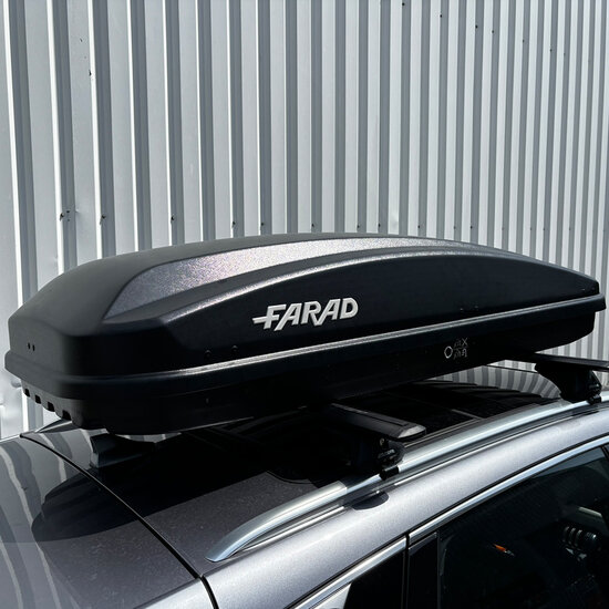 Farad dakkoffer N18 430 liter + PerfectFit dakdragers Jaguar F-Pace vanaf 2016