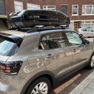 Modula dakkoffer Evo 470 liter - Hoogglans zwart - Voordelige keuze ANWB