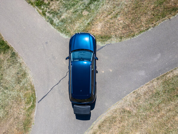 Trekhaakkoffer vs. Dakkoffer: Ultieme Vergelijking 2026 | Alleskanmee